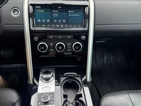 Used 2019 Land Rover Discovery HSE AWD/4WD image 15