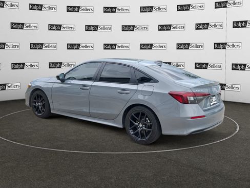 Used 2025 Honda Civic Sport image 4