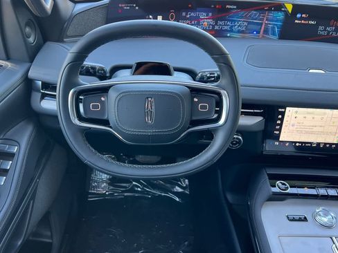 New 2026 Lincoln Navigator L Reserve AWD/4WD image 15