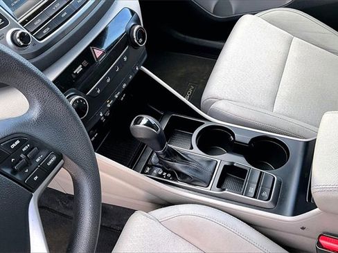 Used 2018 Hyundai Tucson SEL image 15