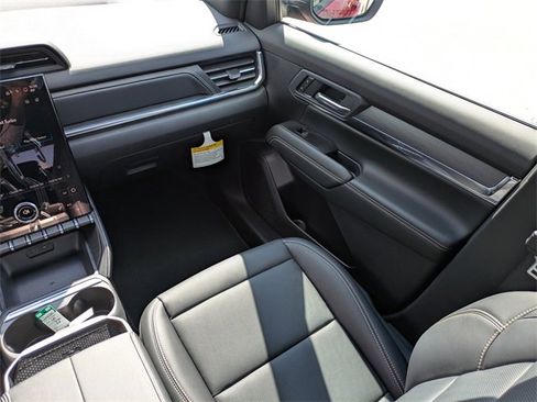 New 2026 GMC Terrain Elevation w/ Elevation Premium Package image 18