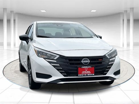 Used 2025 Nissan Versa SR w/ Trunk Package image 6