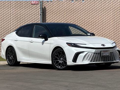 Used 2025 Toyota Camry XSE w/ Premium Plus Package FWD image 2