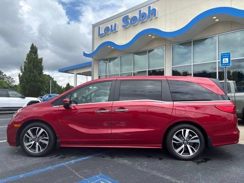 Certified 2024 Honda Odyssey Touring image 10