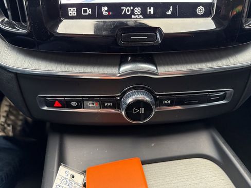 Used 2025 Volvo XC60 B5 Plus image 53