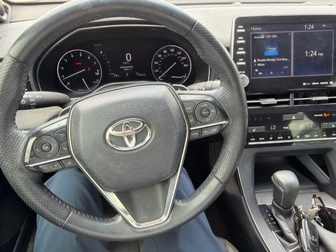 Used 2019 Toyota Avalon XSE w/ All Weather Liner Package FWD image 9