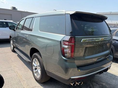 Used 2023 Chevrolet Suburban Premier AWD/4WD image 4