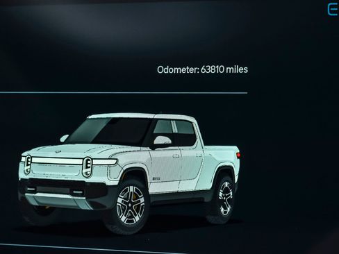 Used 2022 Rivian R1T Adventure AWD/4WD image 26