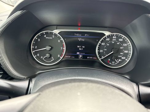 Used 2024 Nissan Sentra SV FWD image 23