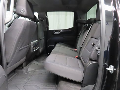 Used 2025 GMC Sierra 1500 Elevation image 10