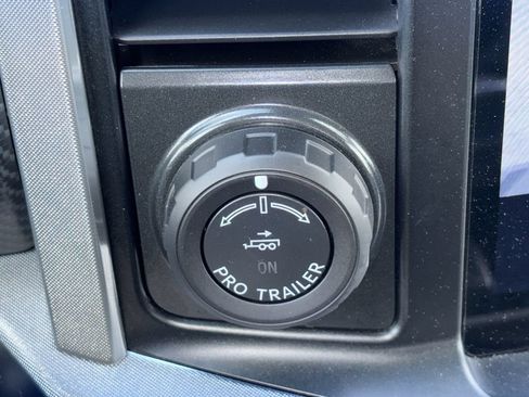 Used 2022 Ford F150 Limited AWD/4WD image 9