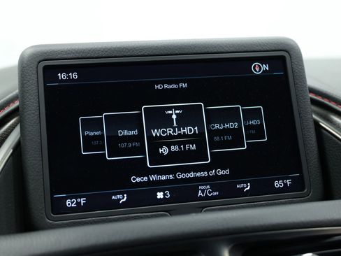 Used 2018 Aston Martin DB11 V12 image 28