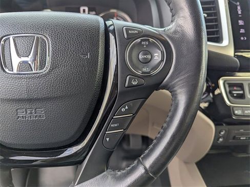 Used 2017 Honda Pilot Elite image 22