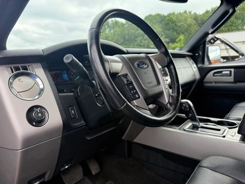 Used 2015 Ford Expedition EL Limited w/ Equipment Group 301A AWD/4WD image 17