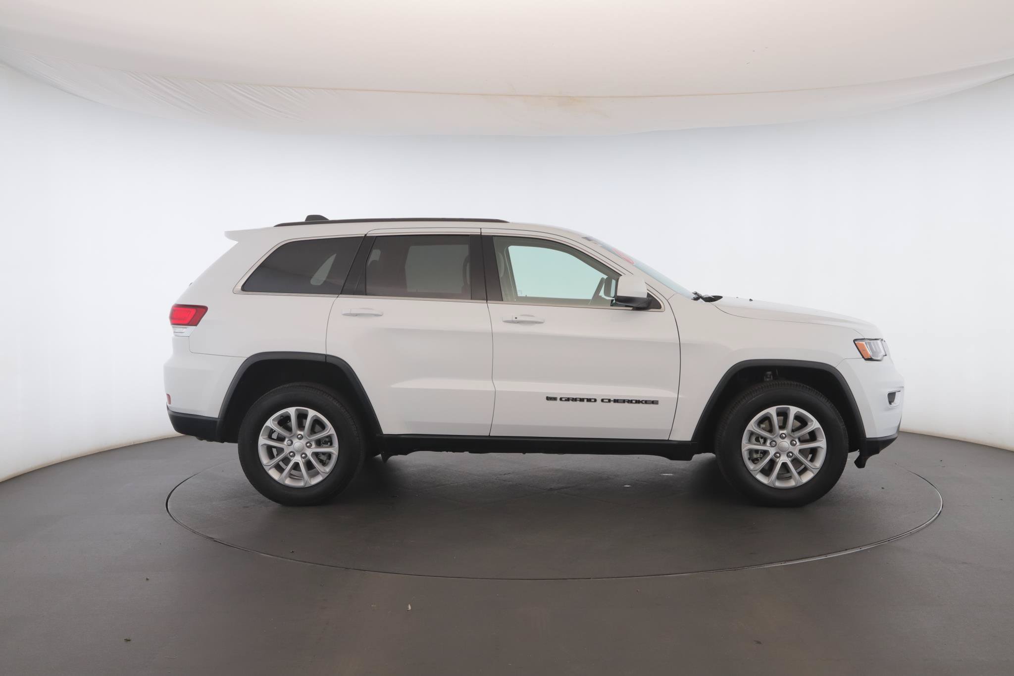 Certified 2022 Jeep Grand Cherokee Laredo E AWD/4WD image 20