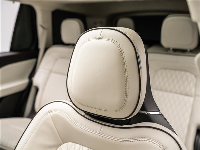 Used 2023 Lincoln Aviator Black Label w/ Dynamic Handling Package AWD/4WD image 16