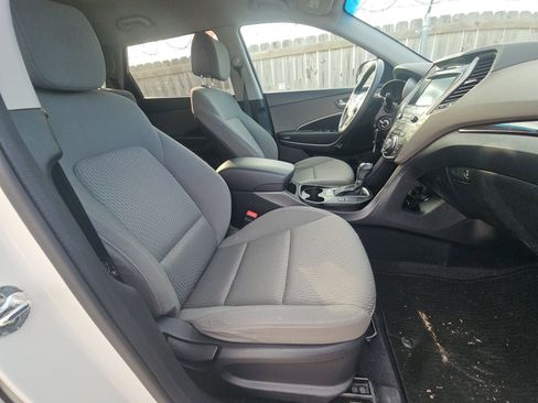 Used 2017 Hyundai Santa Fe SE image 14