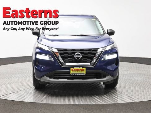 Used 2023 Nissan Rogue S AWD/4WD image 2