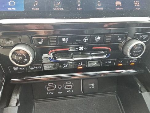 Used 2023 Jeep Grand Cherokee Overland w/ Luxury Tech Group IV image 49