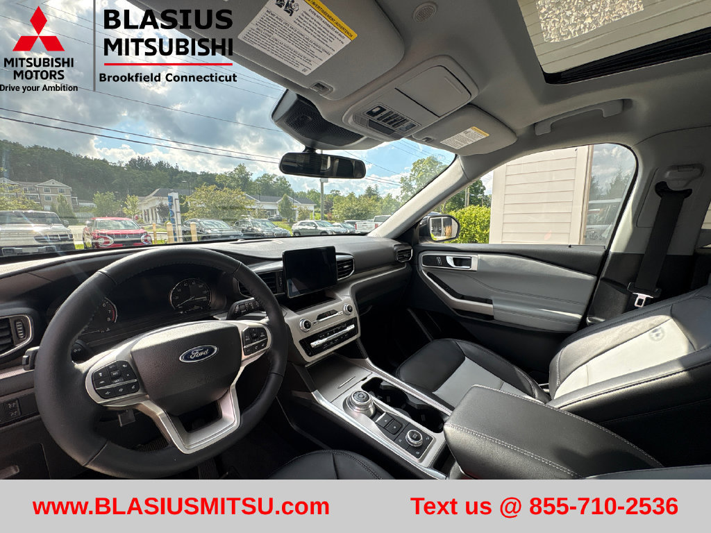 Used 2023 Ford Explorer XLT w/ Equipment Group 202A AWD/4WD image 19