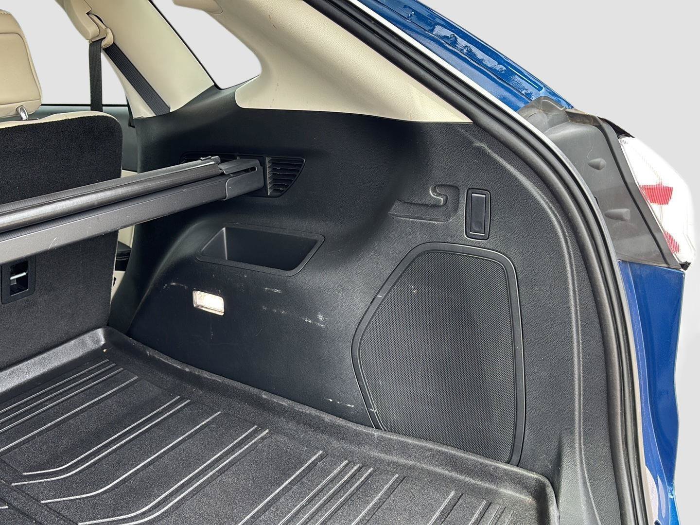 Used 2021 Ford Edge Titanium w/ Cargo Accessory Package FWD image 19