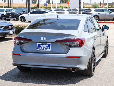 Used 2025 Honda Civic Sport image 11