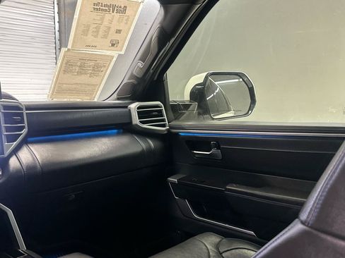 Used 2023 Toyota Sequoia Platinum AWD/4WD image 18