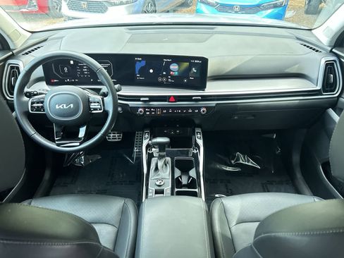 Used 2025 Kia Sorento SX FWD image 15