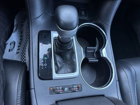 Used 2019 Toyota Highlander Limited image 14