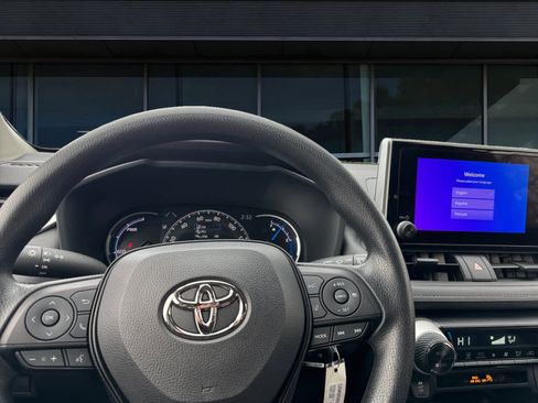 Certified 2023 Toyota RAV4 LE image 3