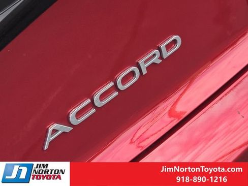 Used 2024 Honda Accord Sport image 11