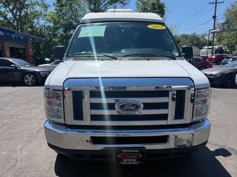Used 2014 Ford E-350 and Econoline 350 Extended Super Duty w/ Premium Van Group RWD image 2