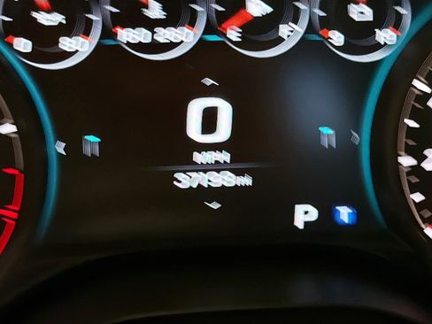 Used 2018 Chevrolet Camaro SS RWD image 8