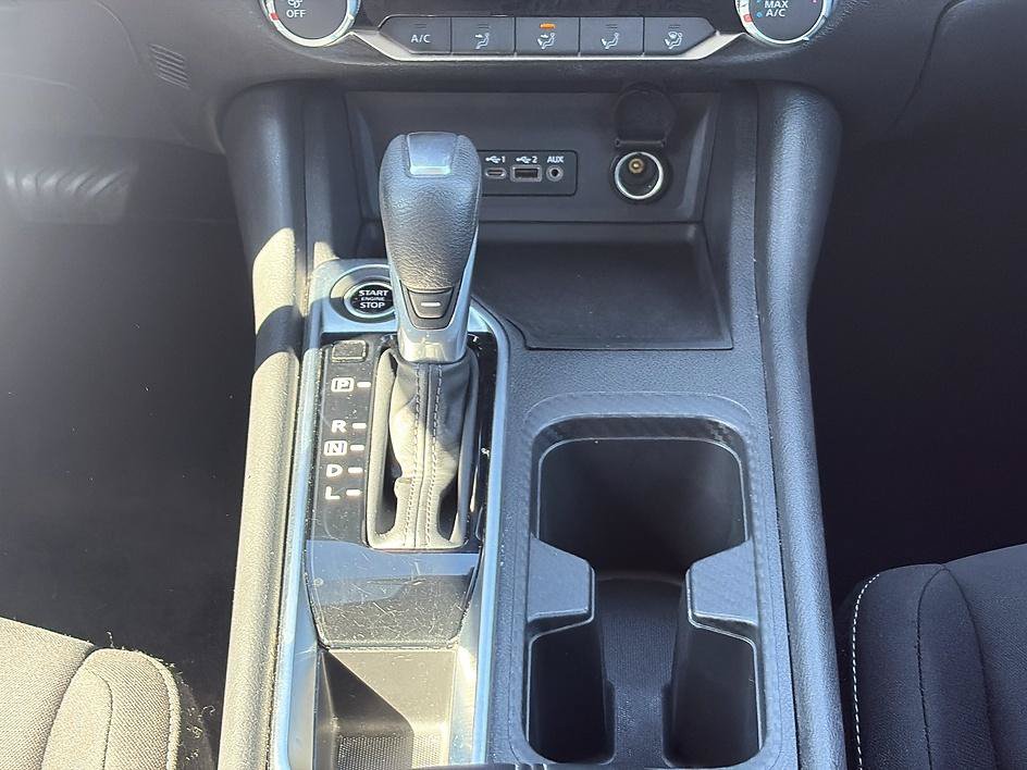 Certified 2025 Nissan Sentra SV FWD image 33