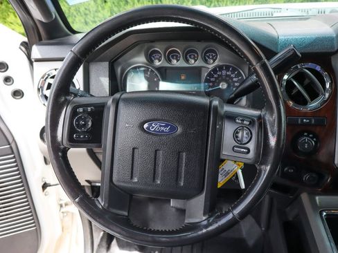 Used 2016 Ford F250 Lariat w/ Lariat Ultimate Package AWD/4WD image 26
