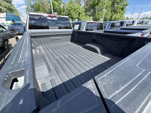 Used 2025 GMC Sierra 3500 Denali w/ Denali Reserve Package AWD/4WD image 30