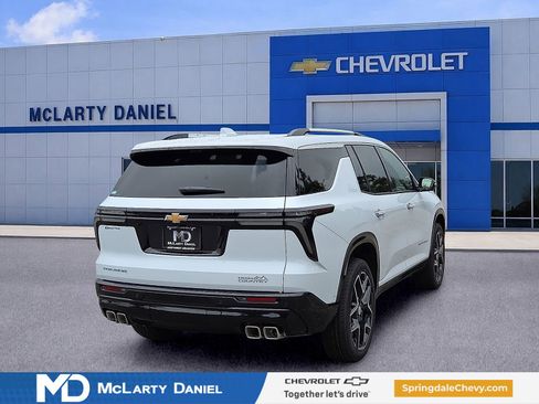 New 2026 Chevrolet Traverse High Country FWD image 5