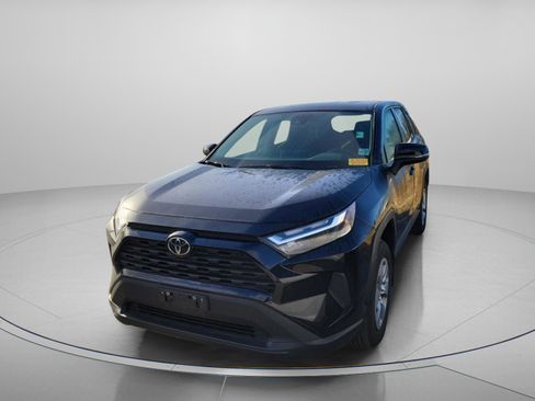 Used 2023 Toyota RAV4 LE image 2