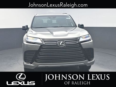 New 2026 Lexus LX 600 4WD w/ Luxury Package image 4