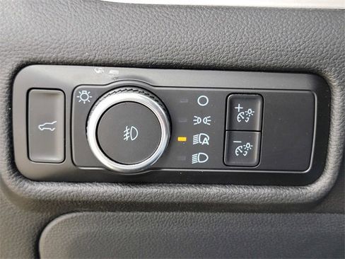 Used 2023 Ford Explorer XLT w/ Equipment Group 202A image 39