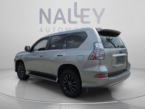 Used 2022 Lexus GX 460 Premium w/ Premium Plus Package AWD/4WD image 3