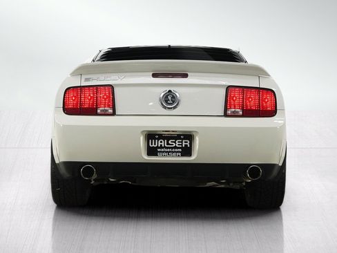 Used 2009 Ford Mustang Shelby GT500 RWD image 4