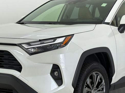 Certified 2022 Toyota RAV4 XLE Premium AWD/4WD image 15