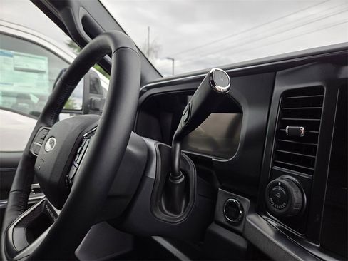 New 2025 Ford F350 Platinum image 10