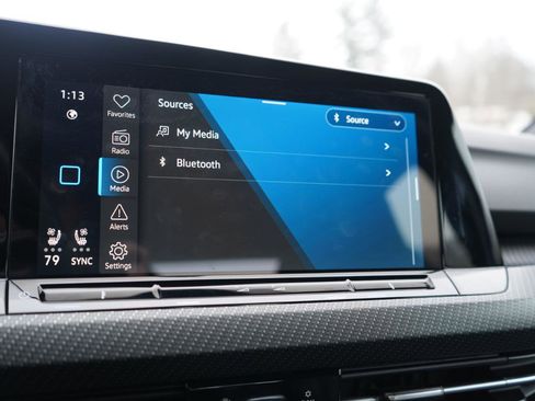 Used 2023 Volkswagen Golf R image 34