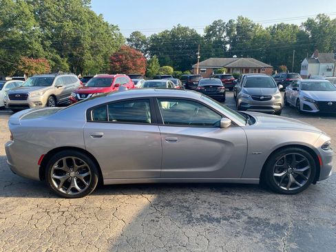 Used 2015 Dodge Charger R/T w/ Plus Group RWD image 5