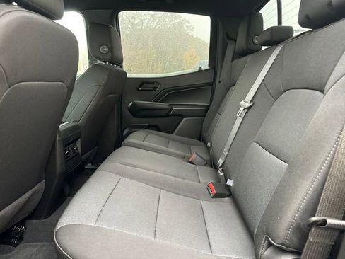 Used 2024 Chevrolet Colorado Trail Boss image 17