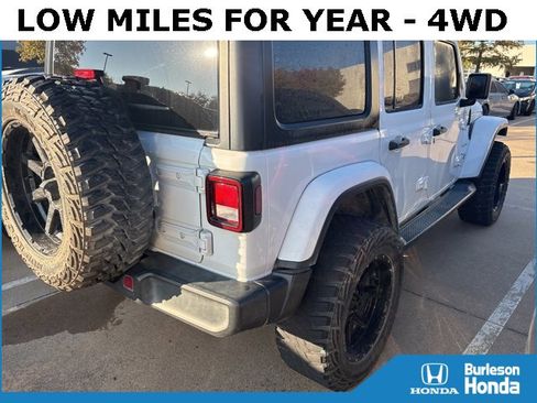 Used 2020 Jeep Wrangler Unlimited Sahara image 4