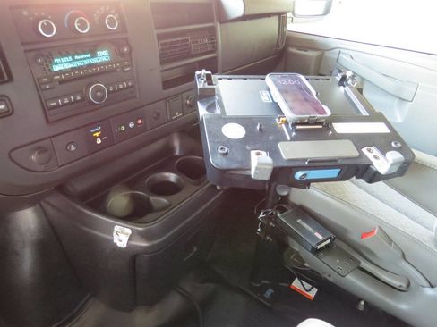 Used 2016 Chevrolet Express 3500 image 76