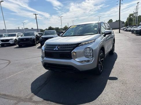 Used 2024 Mitsubishi Outlander SE AWD/4WD image 18